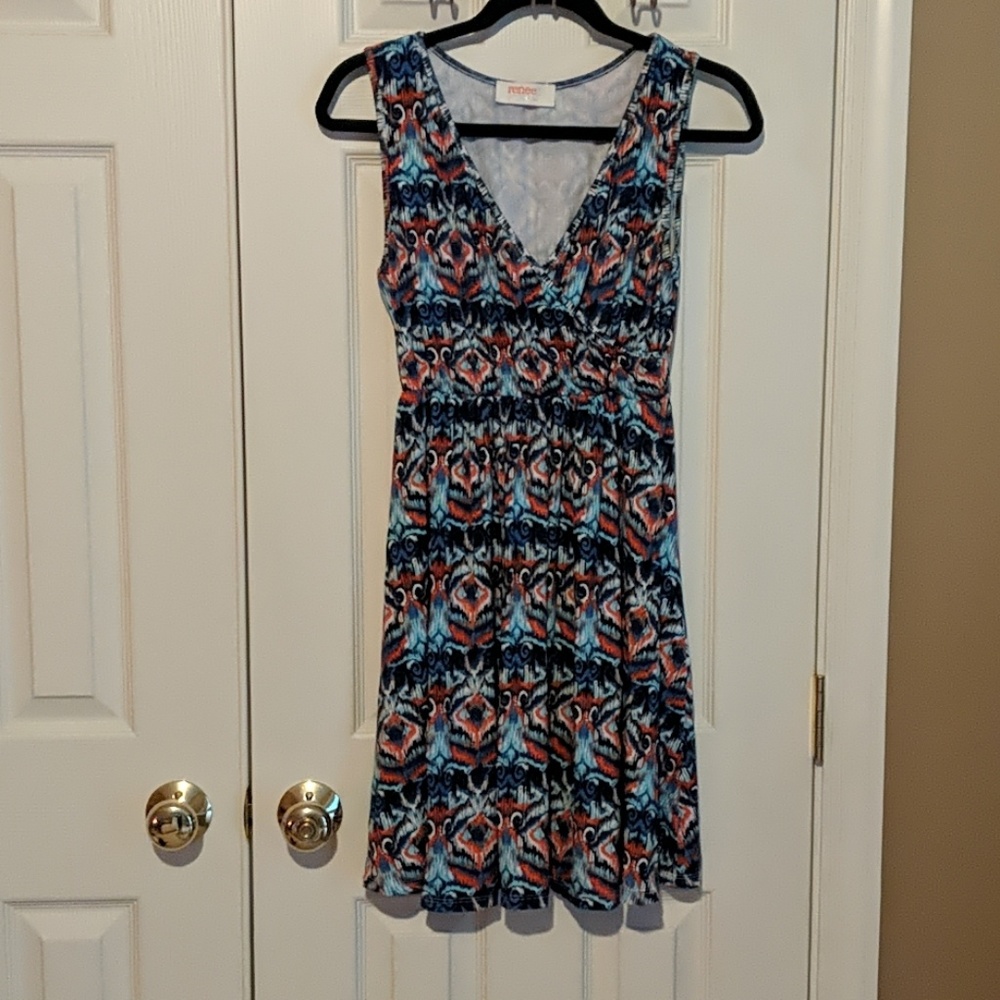 Renee C. patterned maternity and nursing dress, M